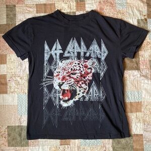 Def Leppard Black Band Tee